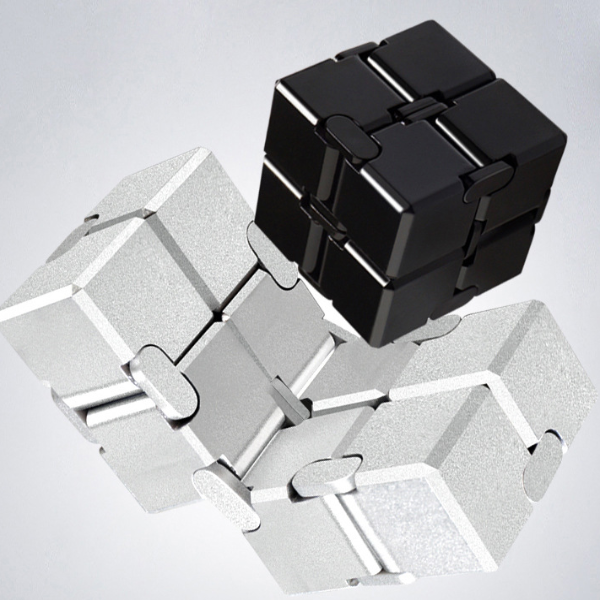 Infinite cube fingertip decompression toy