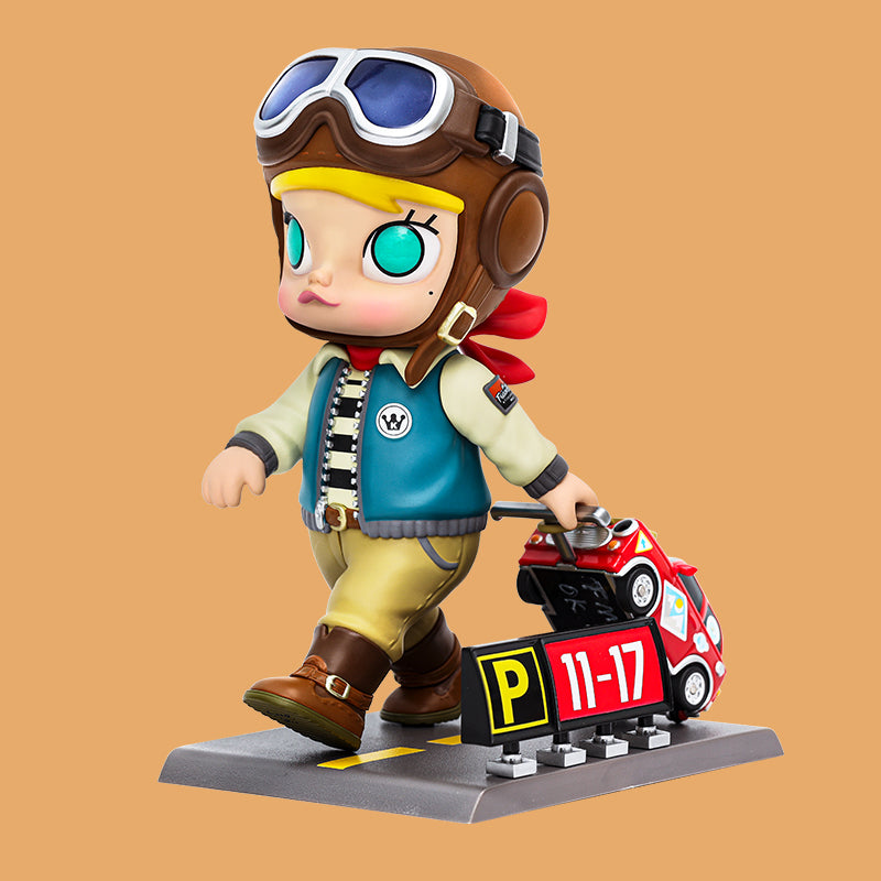 Pop Mart Molly traveller Figurine doll